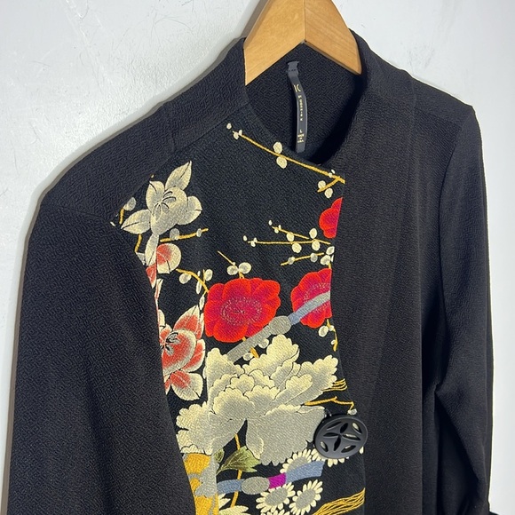 IC by Connie K Black Kimono Style Floral Brocade Button Art to Wear Japanese - Picture 3 of 11